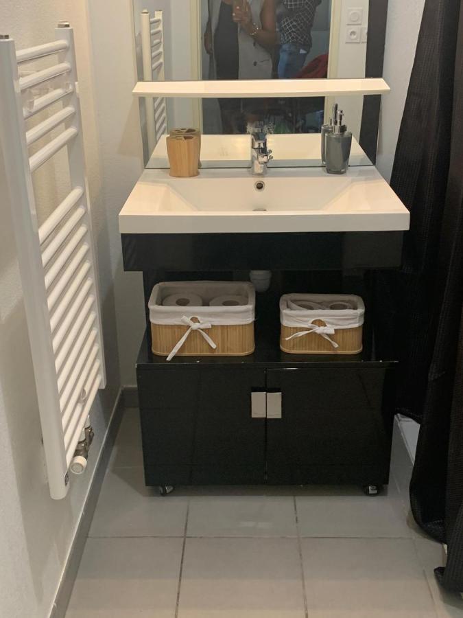 Appartement Lac Rose - Parking, Metro, Jusqu'A 4 Personnes Marseilles Exterior foto